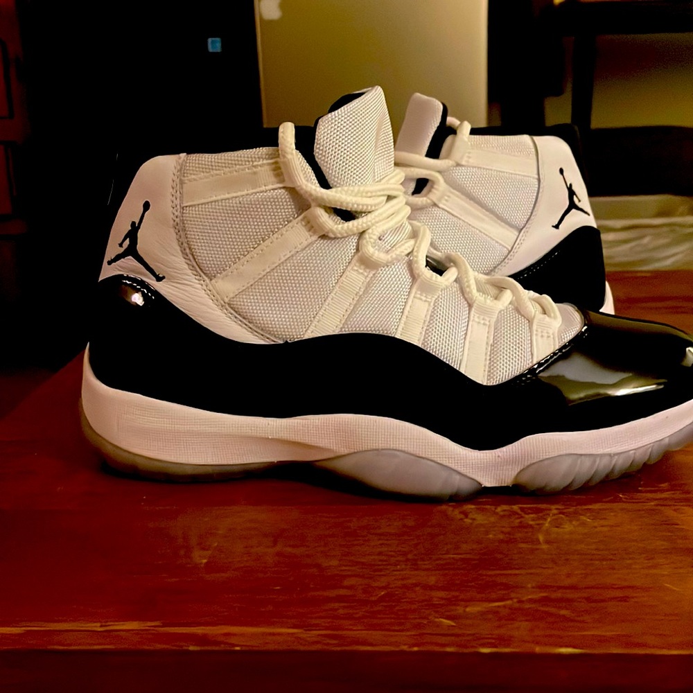Jordan 11 Retro- Concord (2018)